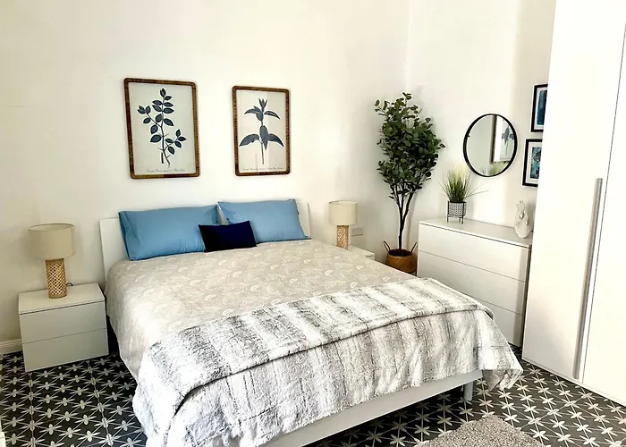 Entire House Near Valletta - 3 Double Bedrooms With Aircons - Perfect For Adults Families & Friend Groups - Wifi-Parking-Non-Sharing