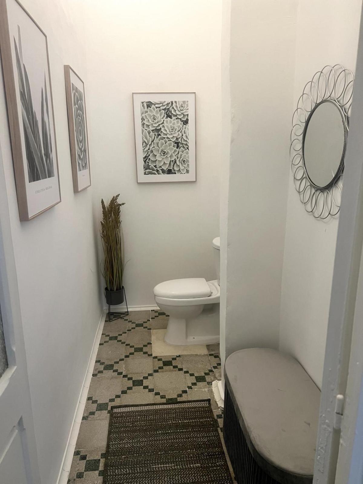 Entire House Near Valletta - 3 Double Bedrooms With Aircons - Perfect For Adults Families & Friend Groups - Wifi-parking-non-sharing Holiday home Msida