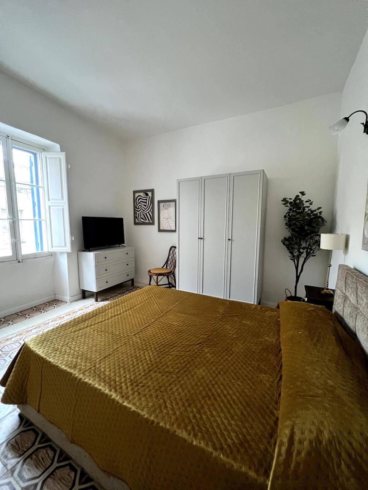 Entire House Near Valletta - 3 Double Bedrooms With Aircons - Perfect For Adults Families & Friend Groups - Wifi-parking-non-sharing Holiday home